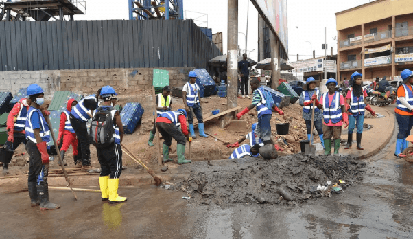 Contributions to the cleanliness campaigns launched by the urban community